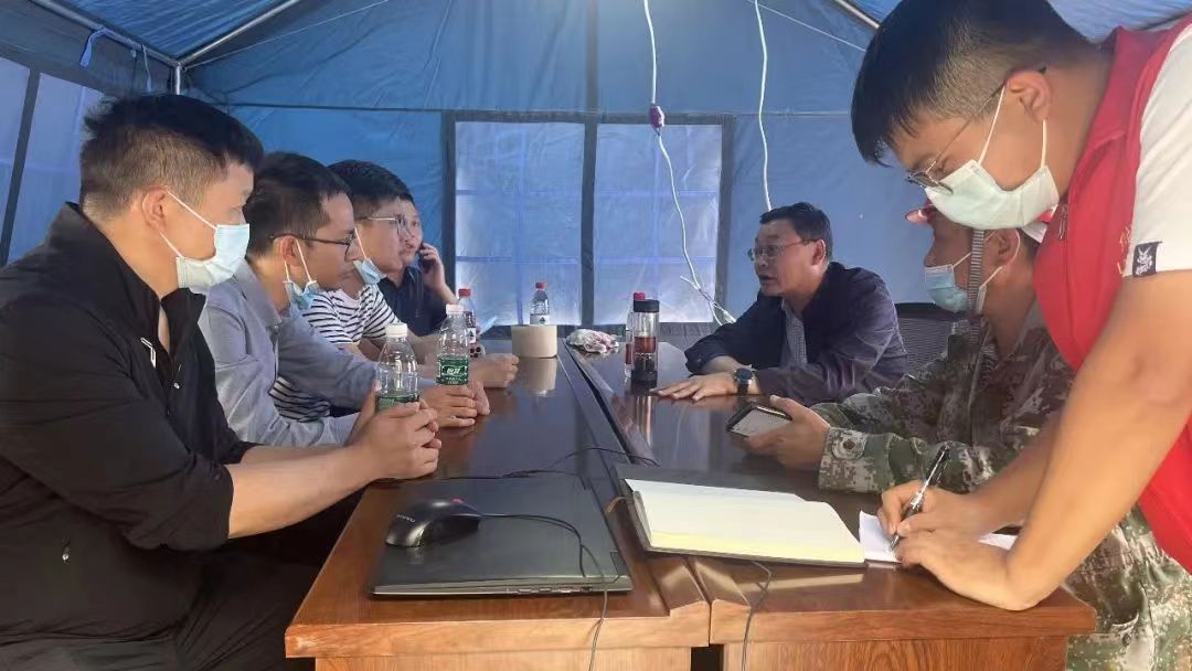 任你博科技成都分公司加入泸定抗震保电 title=